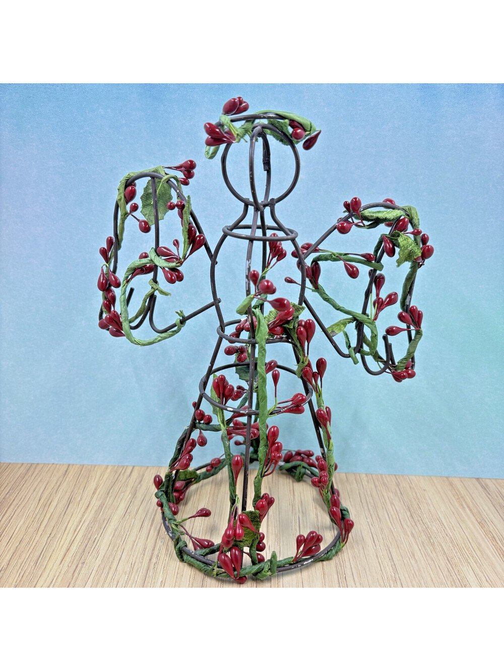 Metal & Wire Angel Wrapped w/Holly Buds Christmas Holiday Sculpture 9”Decor